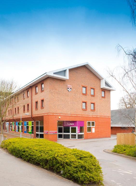 The Cedars Hotel Wokingham Esterno foto